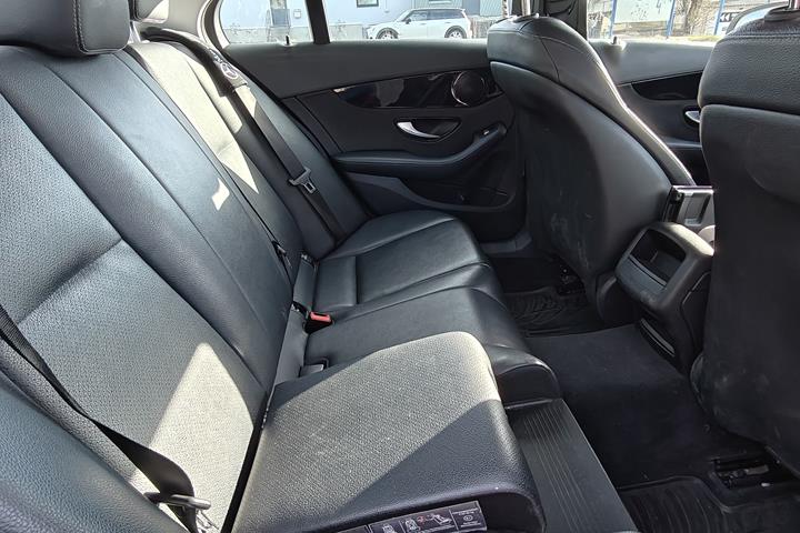 Hvid Mercedes C-Klasse fra 2015