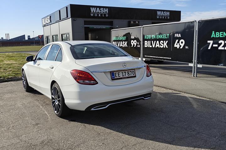 Hvid Mercedes C-Klasse fra 2015