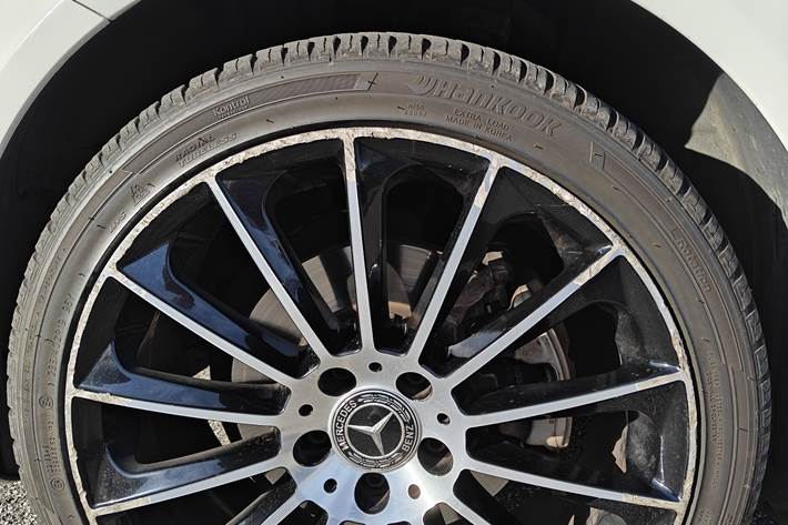Hvid Mercedes C-Klasse fra 2015