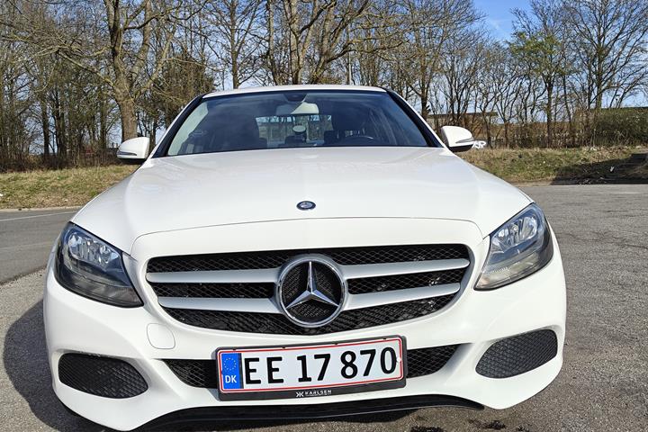 Hvid Mercedes C-Klasse fra 2015