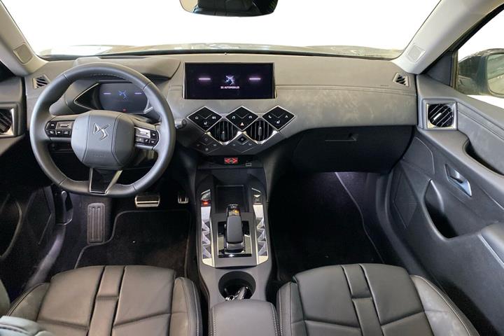 Grå DS DS3 Crossback fra 2023
