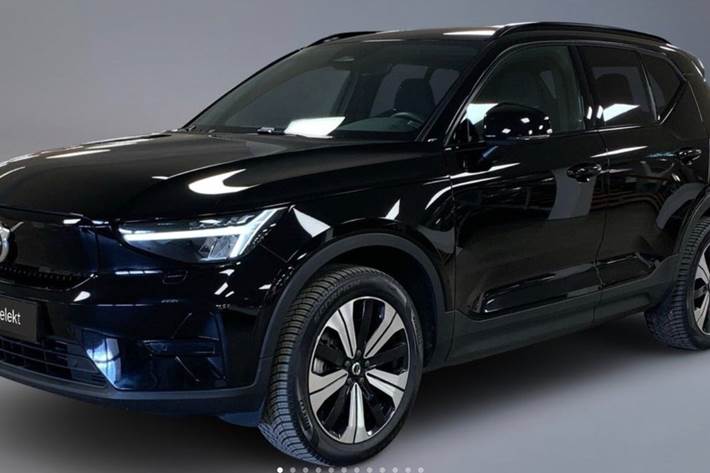 Sort Volvo XC40 fra 2023