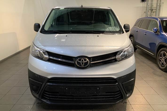 Grå Toyota ProAce fra 2018