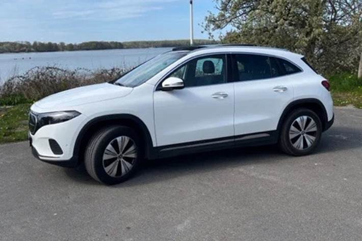 Hvid Mercedes EQA250 fra 2023