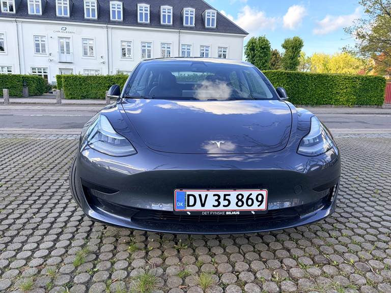 Tesla Model 3 Standard Range+ RWD