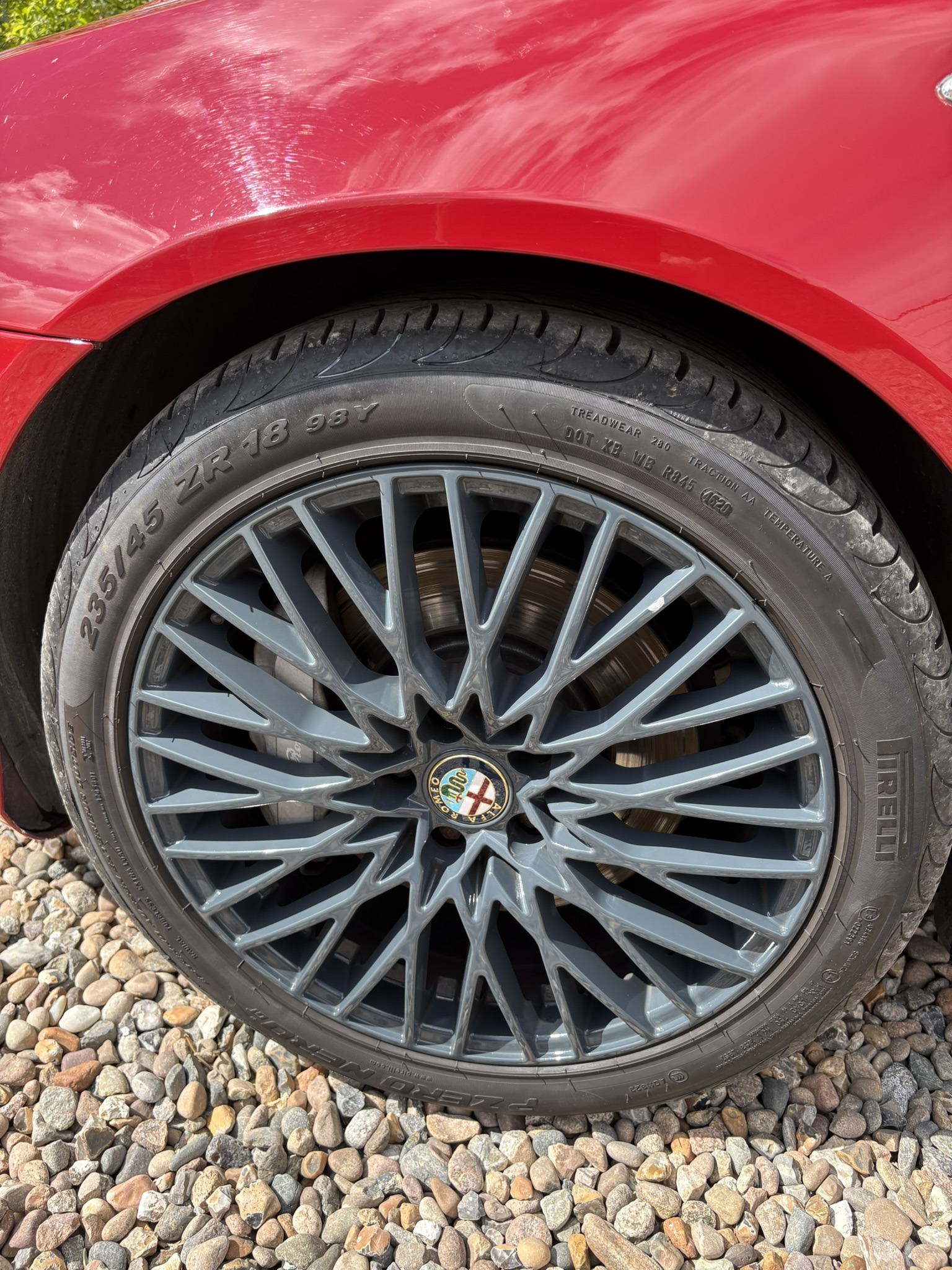 Rød Alfa Romeo Spider fra 2007