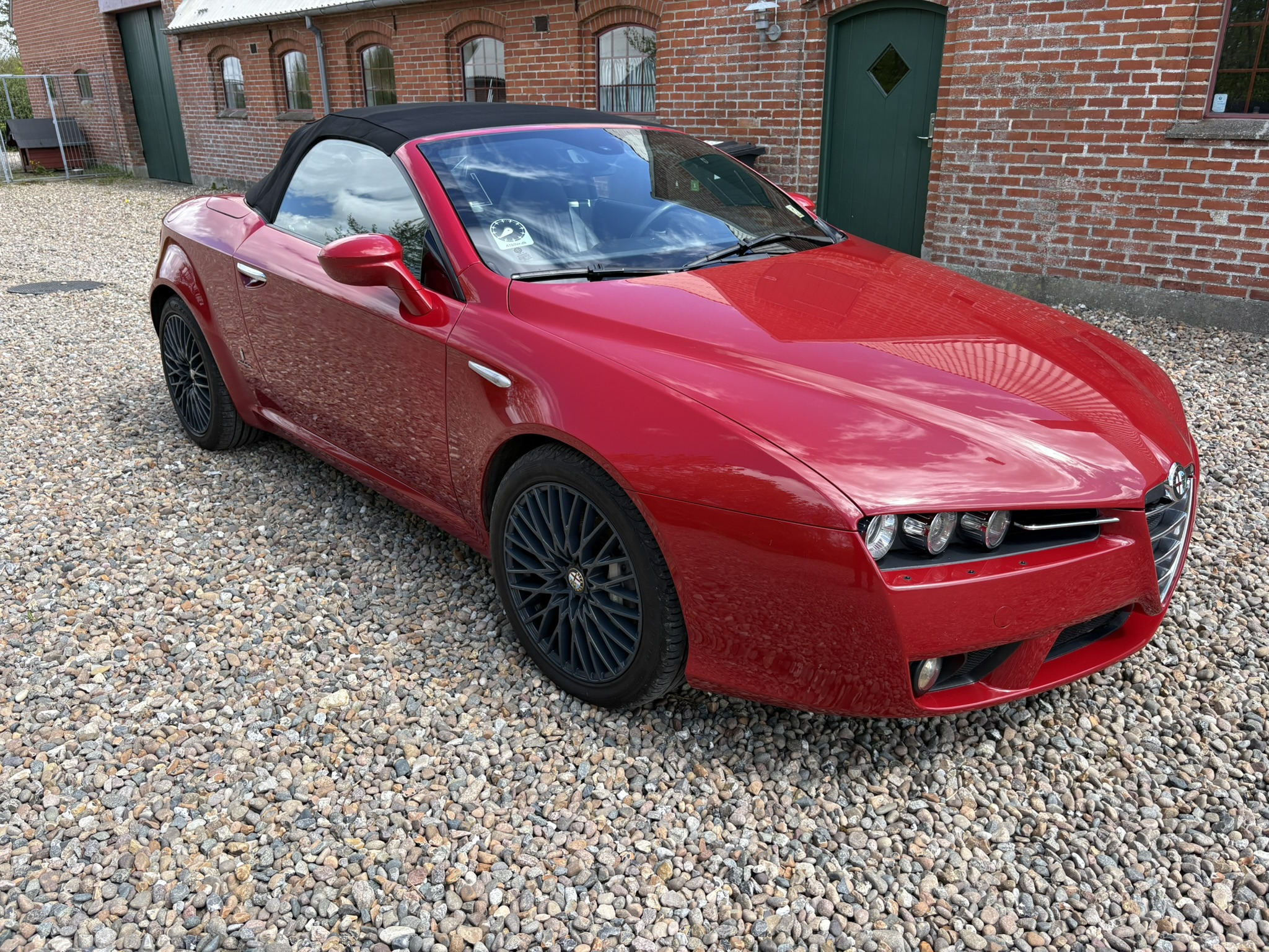 Rød Alfa Romeo Spider fra 2007