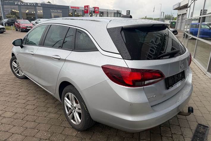 undefined Opel Astra fra 2017