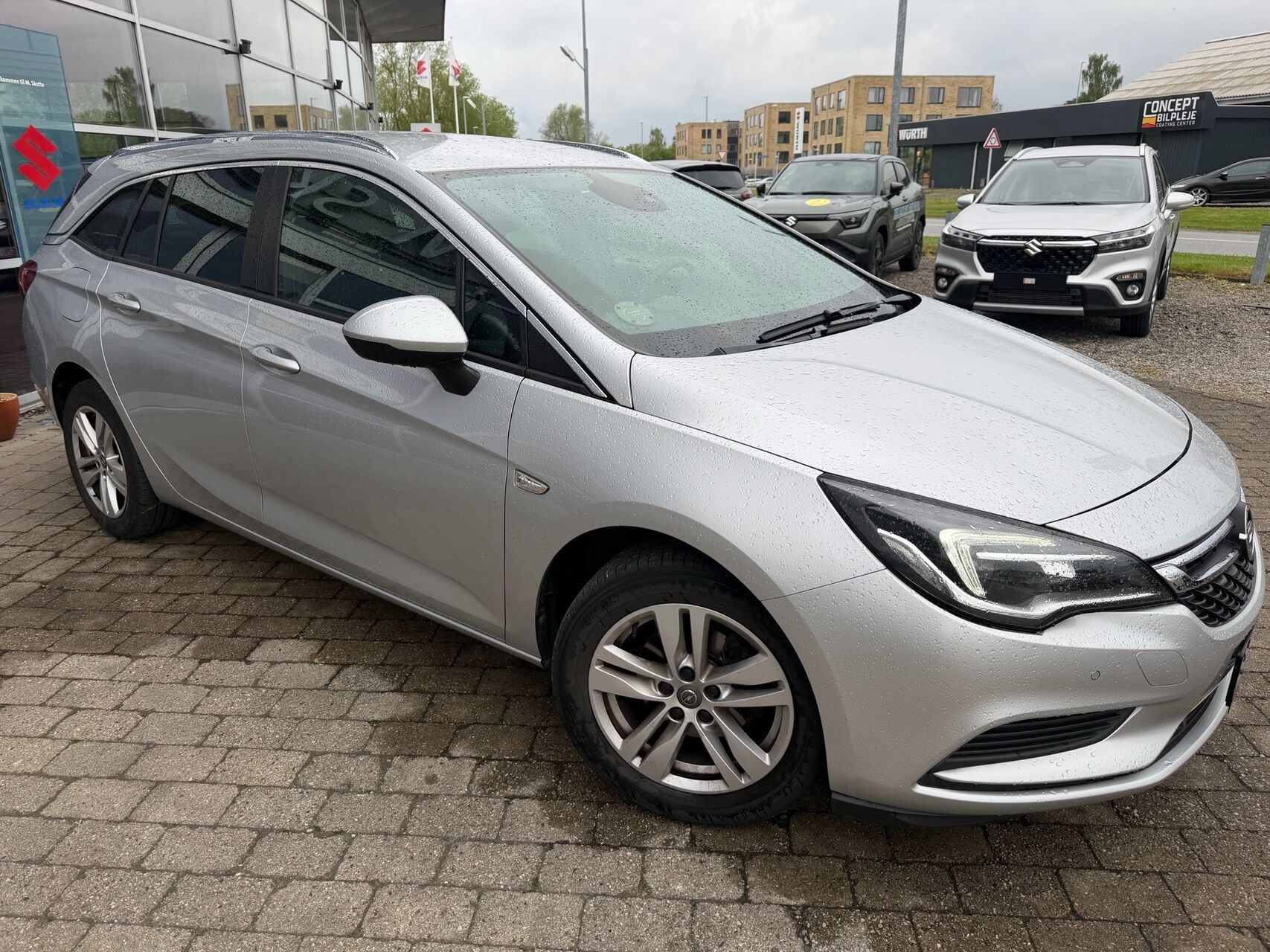 undefined Opel Astra fra 2017