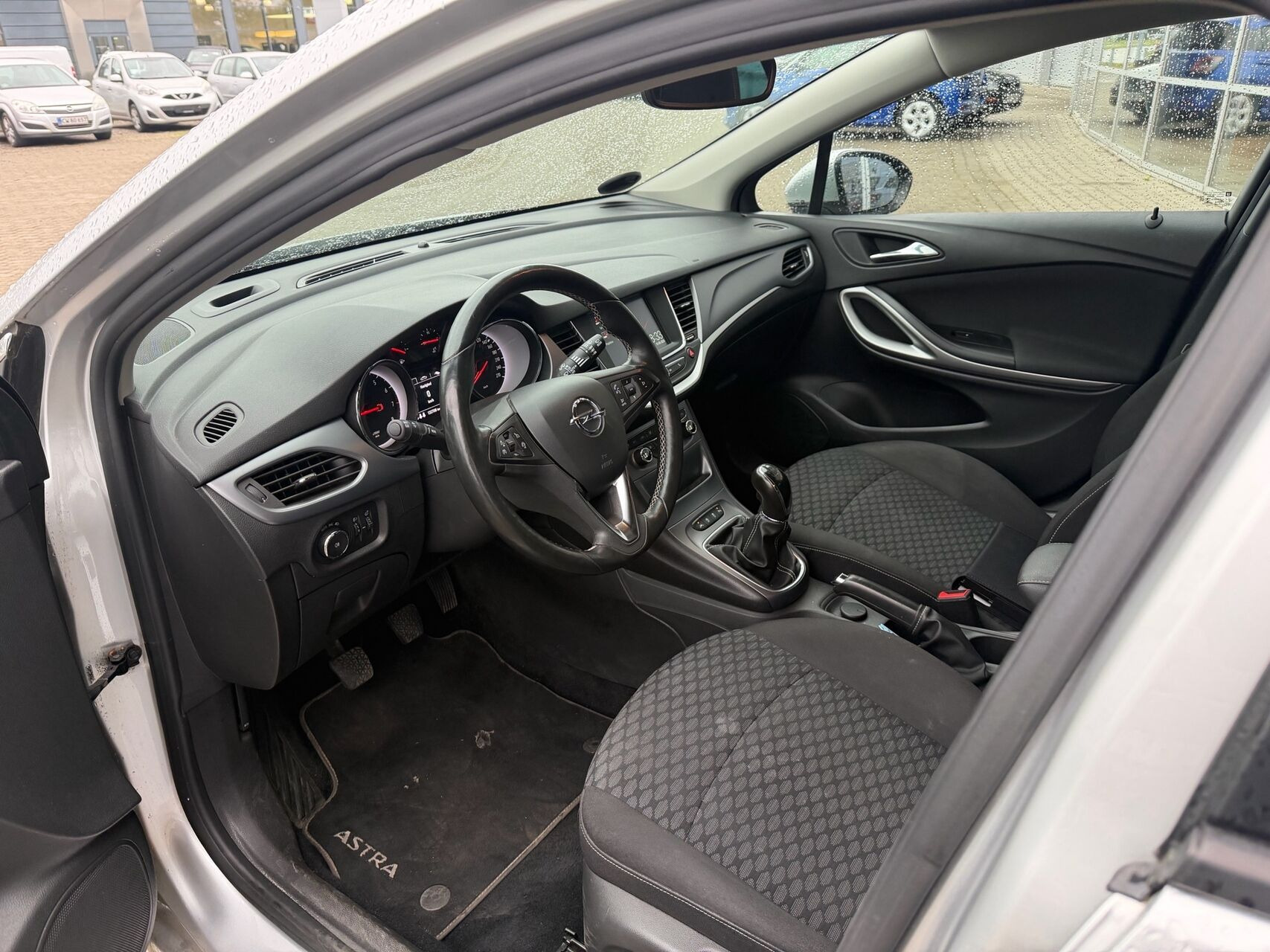 undefined Opel Astra fra 2017