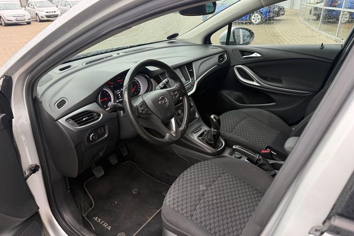undefined Opel Astra fra 2017