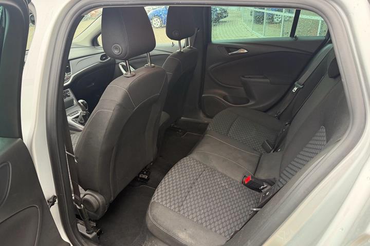 undefined Opel Astra fra 2017