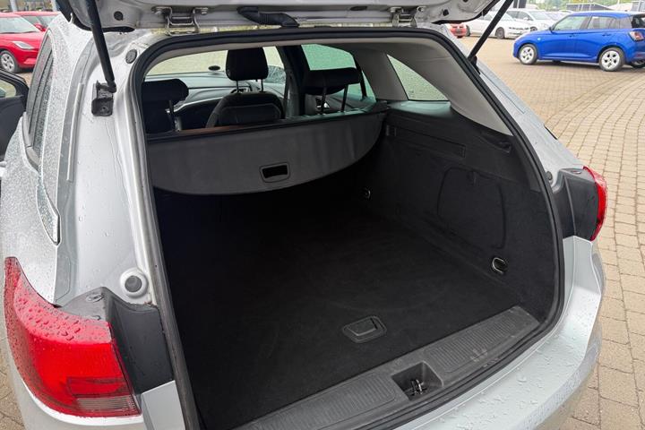undefined Opel Astra fra 2017
