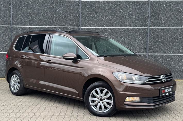 Brun VW Touran fra 2016