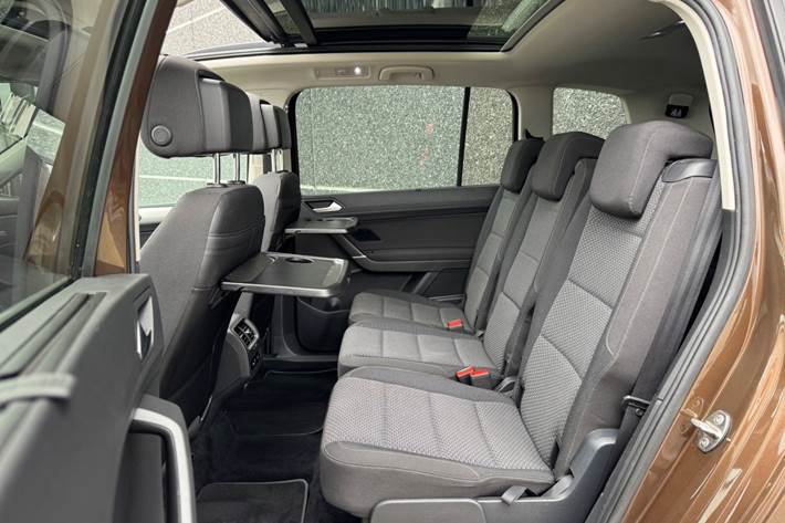 Brun VW Touran fra 2016