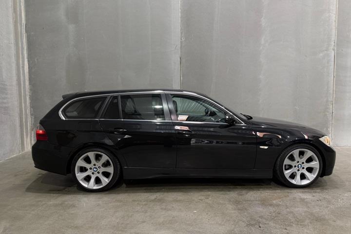 undefined BMW 325i fra 2007