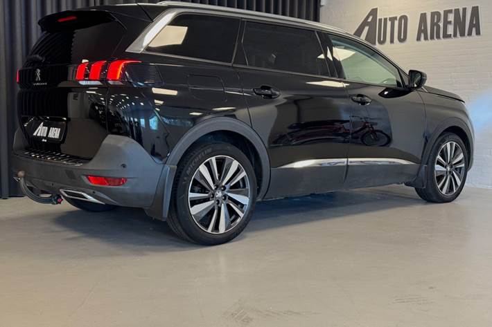 Sort Peugeot 5008 fra 2020