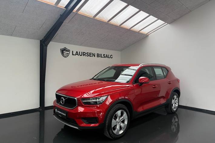 Rød Volvo XC40 fra 2019