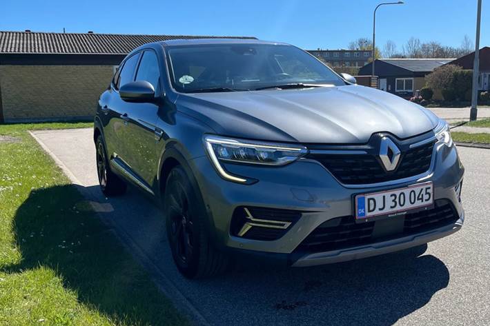 Grå Renault Arkana fra 2022