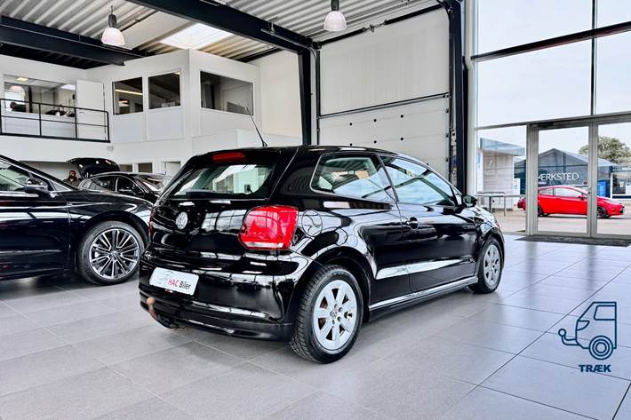 Gul VW Polo fra 2010