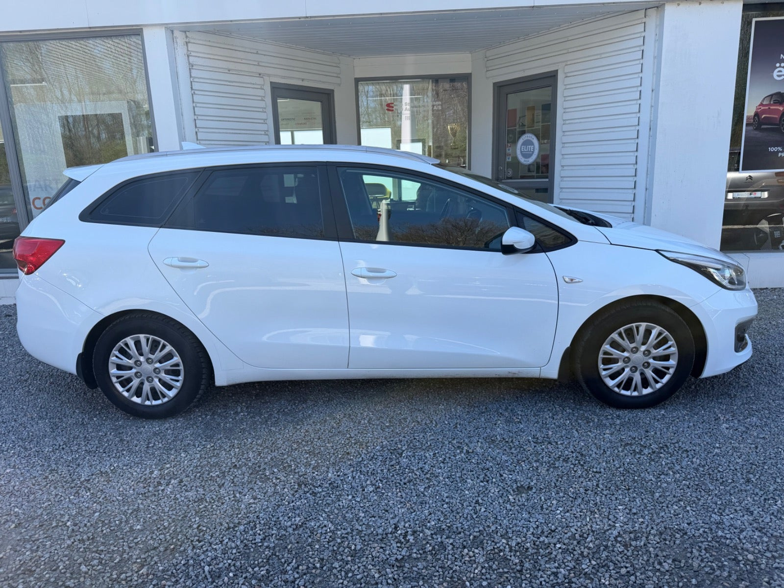 Hvid Kia Ceed fra 2017