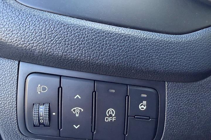 Hvid Kia Ceed fra 2017