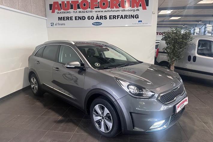 Grå Kia Niro fra 2018