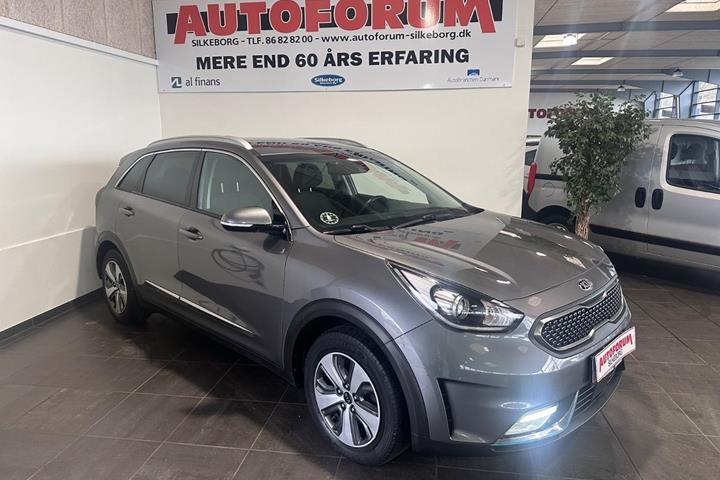 Grå Kia Niro fra 2018