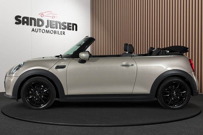 Grå Mini Cooper fra 2021