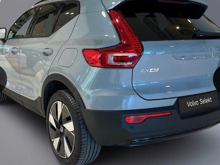 Volvo EX40 Extended Range Core