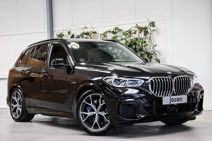 Sort BMW X5 fra 2022