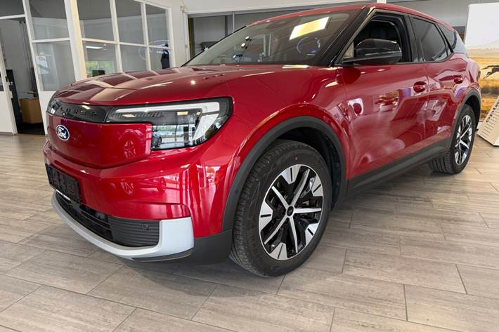 Rød Ford Explorer fra 2025