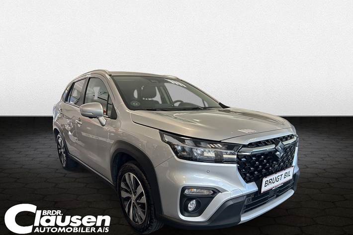 Sølv Suzuki S-Cross fra 2024