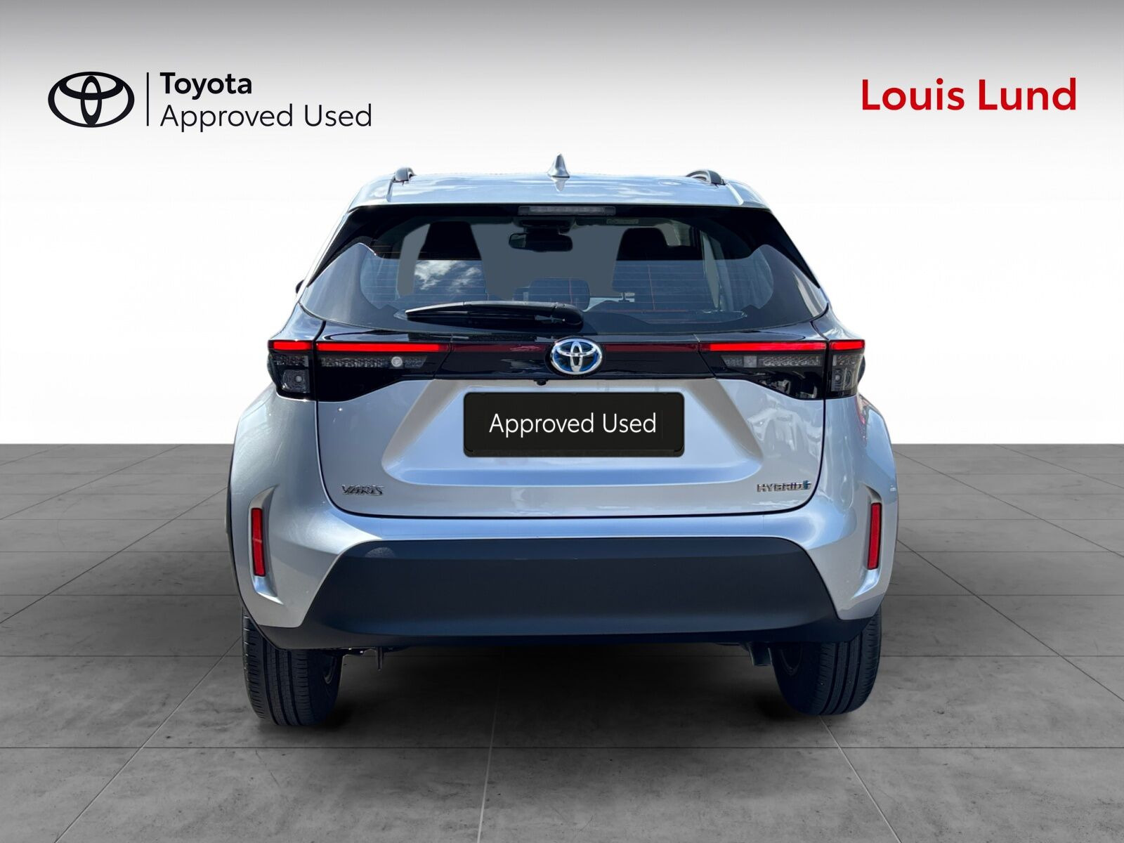 Sølv Toyota Yaris Cross fra 2023