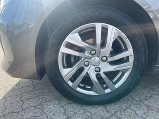Sort Peugeot 208 fra 2020