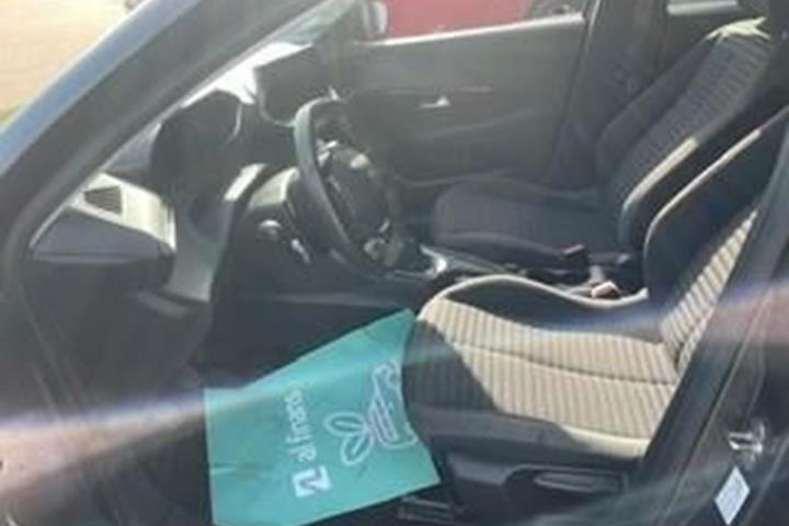 Sort Peugeot 208 fra 2020