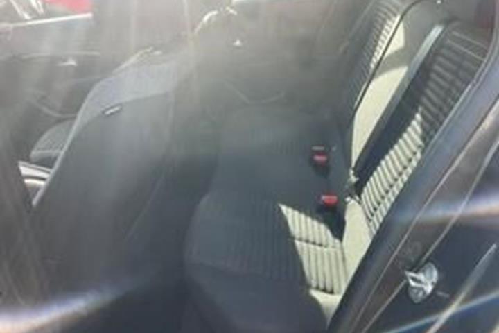 Sort Peugeot 208 fra 2020