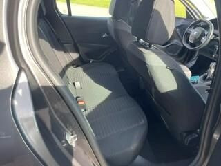Sort Peugeot 208 fra 2020