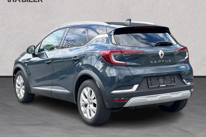 Grå Renault Captur fra 2021