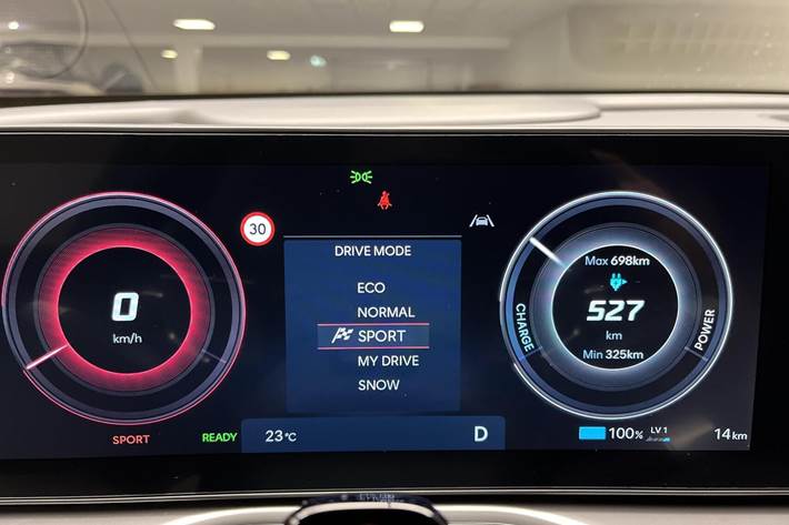 Sort Hyundai Ioniq 9 fra 2026