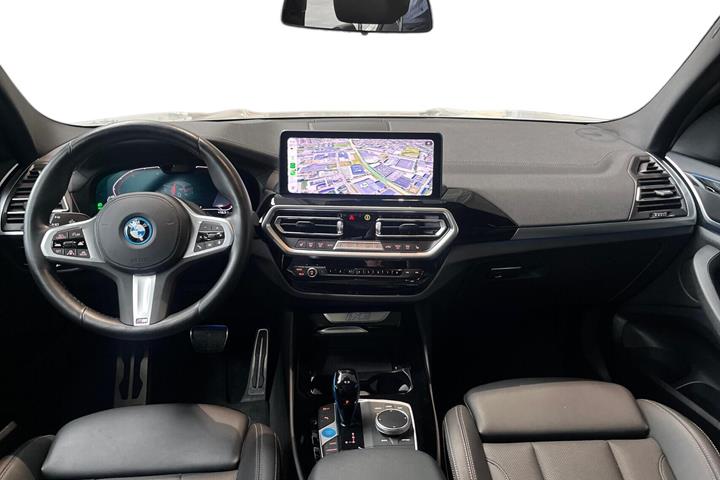 Hvid BMW iX3 fra 2023