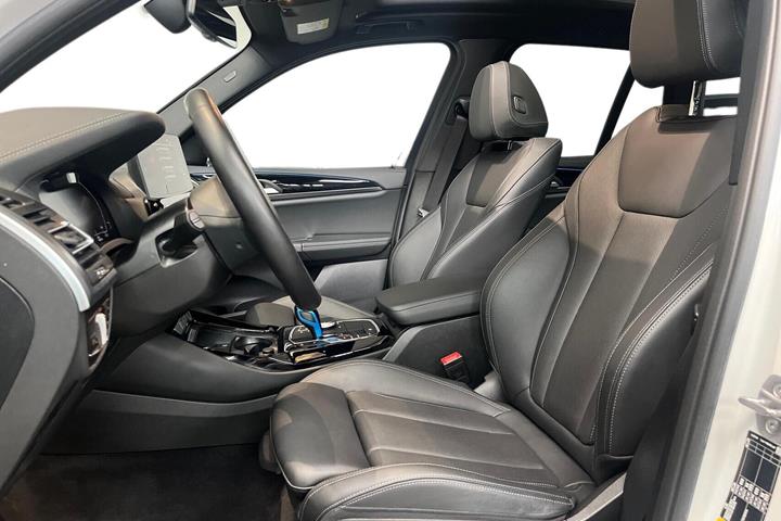 Hvid BMW iX3 fra 2023