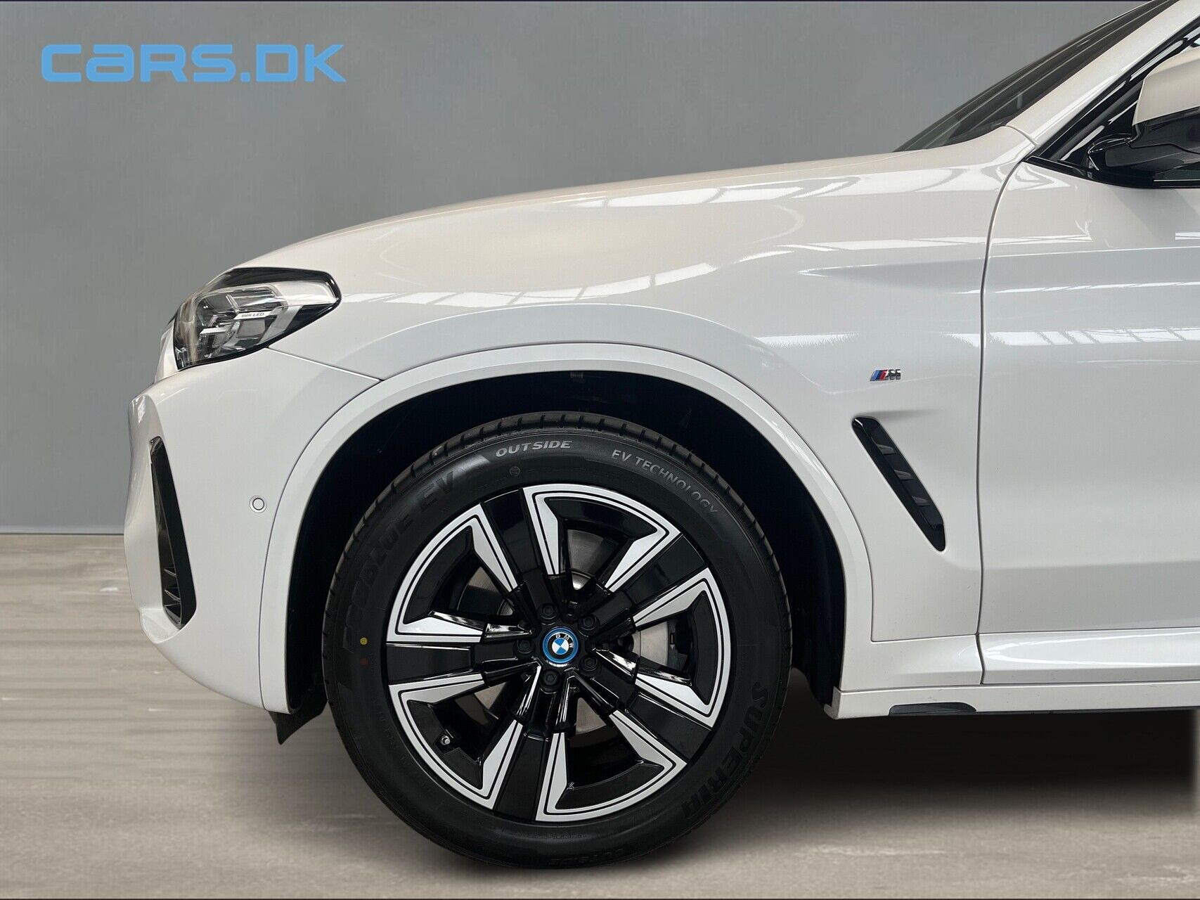 Hvid BMW iX3 fra 2023