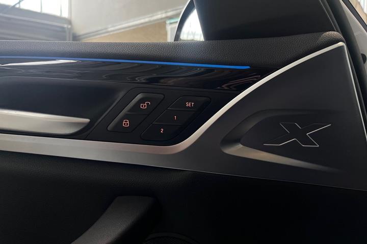 Hvid BMW iX3 fra 2023