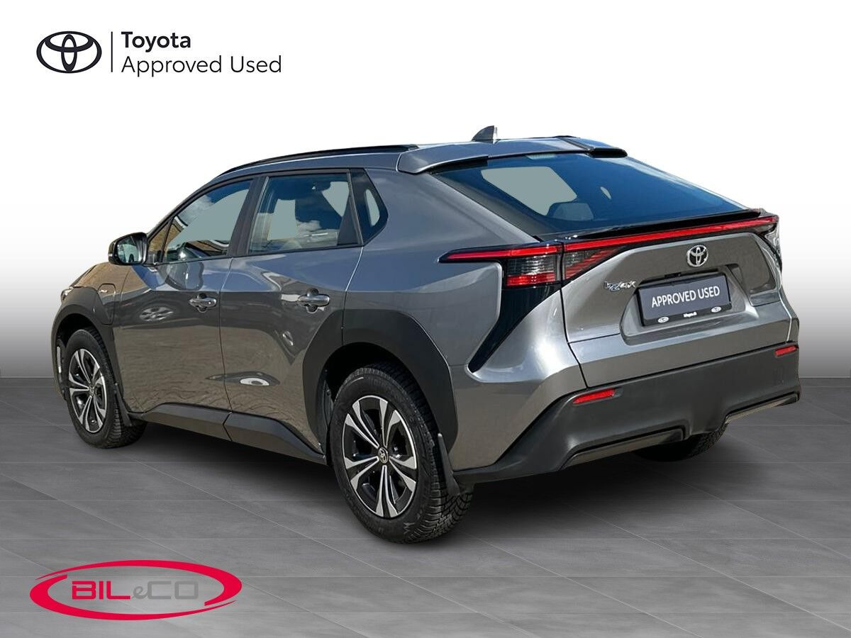 undefined Toyota BZ4X fra 2025