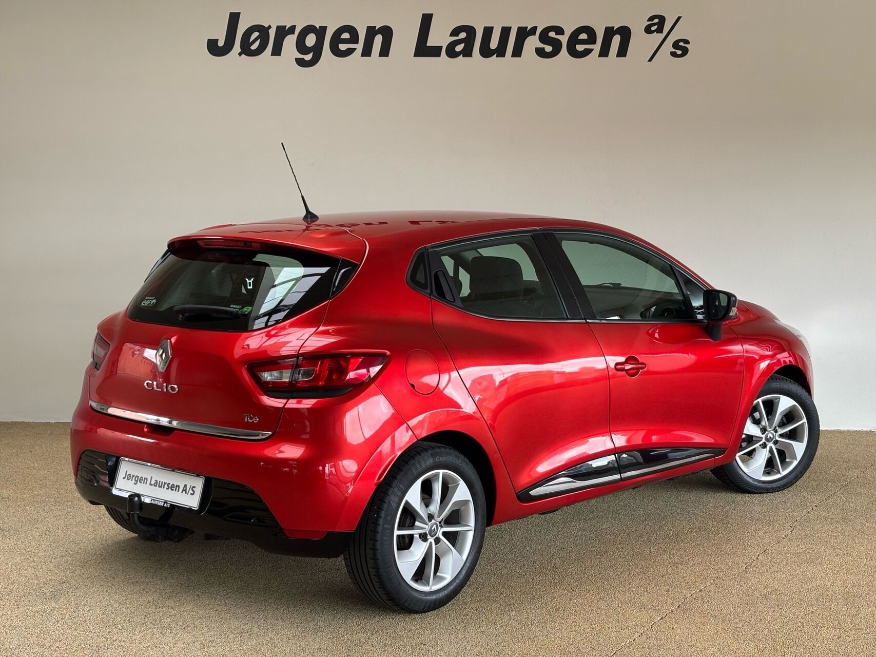 Rød Renault Clio fra 2013