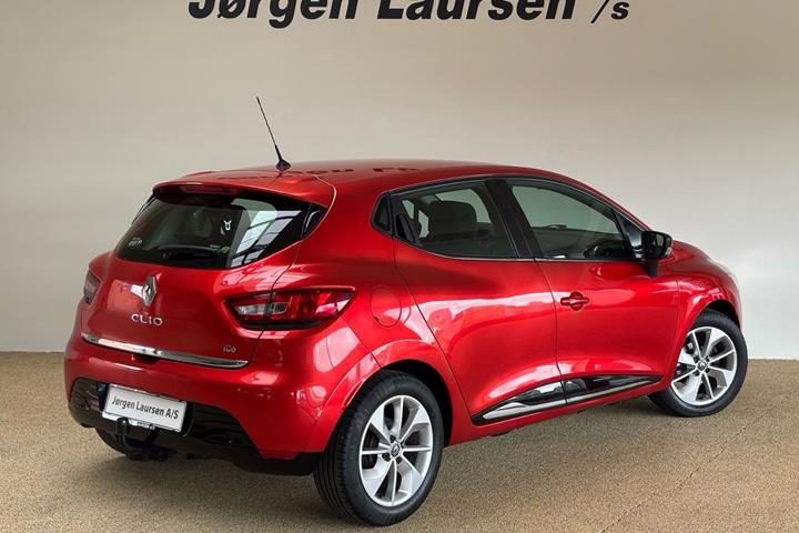 Rød Renault Clio fra 2013