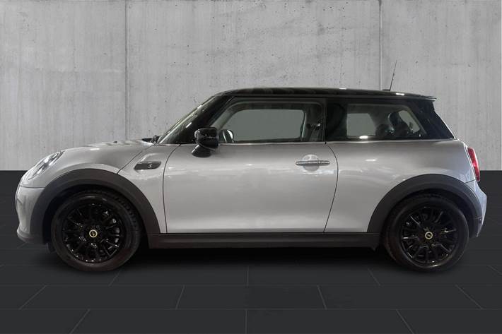 Sølv Mini Cooper SE fra 2023