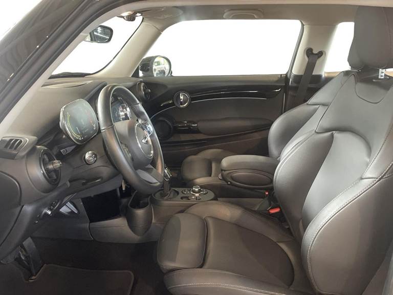 Mini Cooper SE Essential