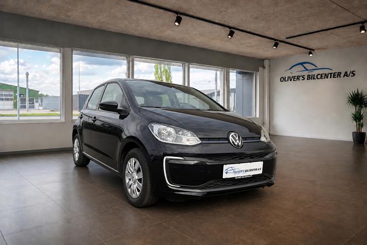 Sort VW E-UP! fra 2022 set udefra